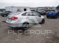 2013 Ford FIESTA фото