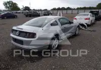 2013 Ford MUSTANG фото