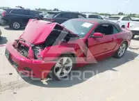 2013 Ford MUSTANG photo