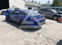 2013 Ford MUSTANG фото