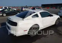 2013 Ford MUSTANG фото