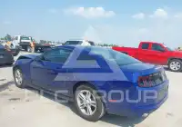 2013 Ford MUSTANG фото