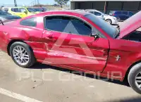 2013 Ford MUSTANG фото