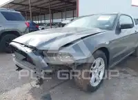 2013 Ford MUSTANG фото