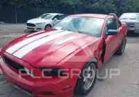 2013 Ford MUSTANG фото