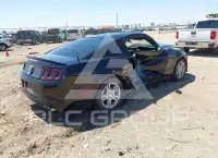 2013 Ford MUSTANG photo
