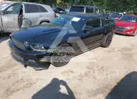 2013 Ford MUSTANG фото