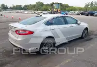 2013 Ford FUSION фото