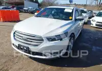 2013 Ford TAURUS фото