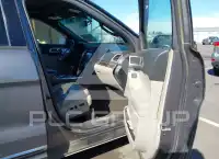 2013 Ford EXPLORER photo