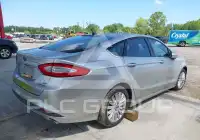 2013 Ford FUSION фото