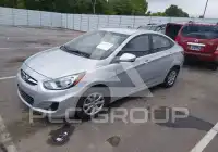 2013 Hyundai Accent фото