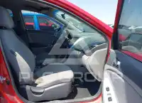 2013 Hyundai Accent photo