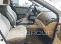 2013 Hyundai Accent photo