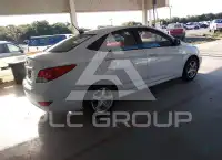 2013 Hyundai Accent photo