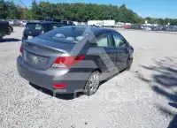 2013 Hyundai Accent фото