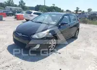 2013 Hyundai Accent photo