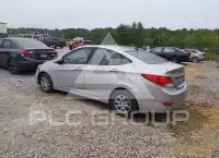 2013 Hyundai Accent photo