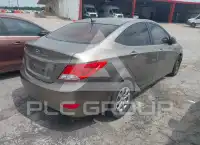 2013 Hyundai Accent photo