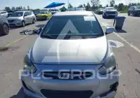 2013 Hyundai Accent фото