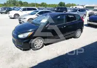 2013 Hyundai Accent photo