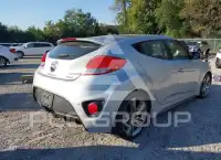 2013 Hyundai Veloster photo