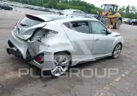 2013 Hyundai Veloster photo