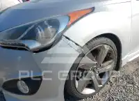 2013 Hyundai Veloster photo