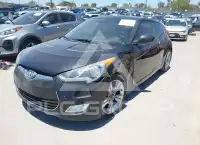 2013 Hyundai Veloster фото