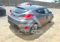 2013 Hyundai Veloster photo