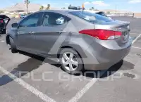 2013 Hyundai Elantra photo
