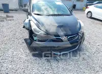 2013 Hyundai Elantra photo