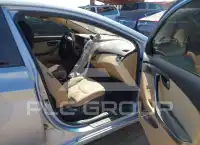 2013 Hyundai Elantra photo