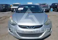 2013 Hyundai Elantra photo