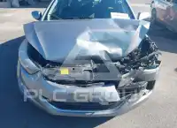 2013 Hyundai Elantra photo