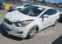 2013 Hyundai Elantra фото