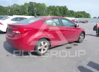 2013 Hyundai Elantra photo