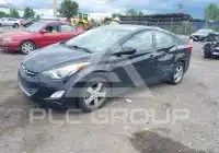 2013 Hyundai Elantra photo