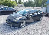 2013 Hyundai Elantra photo
