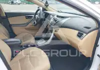 2013 Hyundai Elantra photo