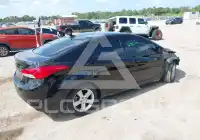 2013 Hyundai Elantra photo