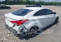 2013 Hyundai Elantra photo