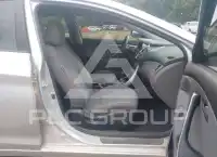 2013 Hyundai Elantra photo