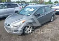 2013 Hyundai Elantra фото