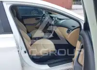 2013 Hyundai Elantra photo