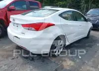 2013 Hyundai Elantra photo