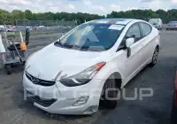 2013 Hyundai Elantra photo