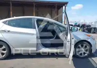 2013 Hyundai Elantra photo