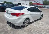 2013 Hyundai Elantra photo
