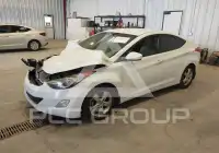 2013 Hyundai Elantra photo